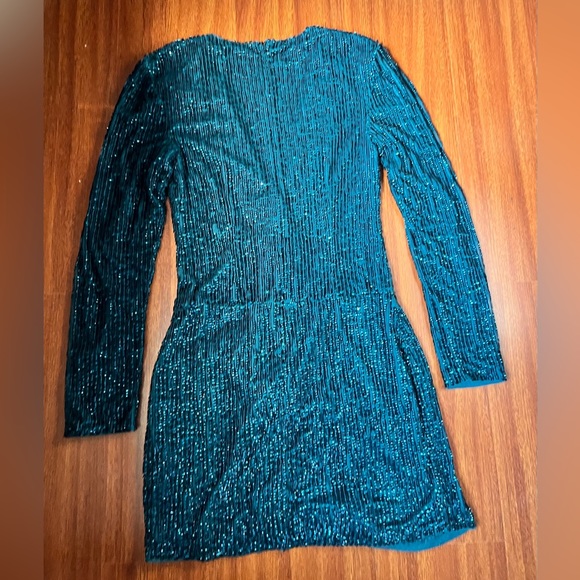 Miss Guided x Peace + Love Mini Dres - Picture 3 of 4